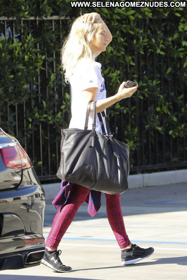 Julianne Hough No Source Posing Hot Hollywood Paparazzi Babe