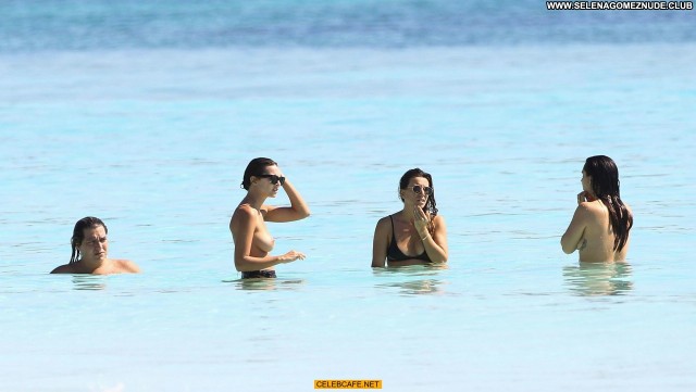 Emily Ratajkowski No Source Posing Hot Babe Beach Beautiful Topless