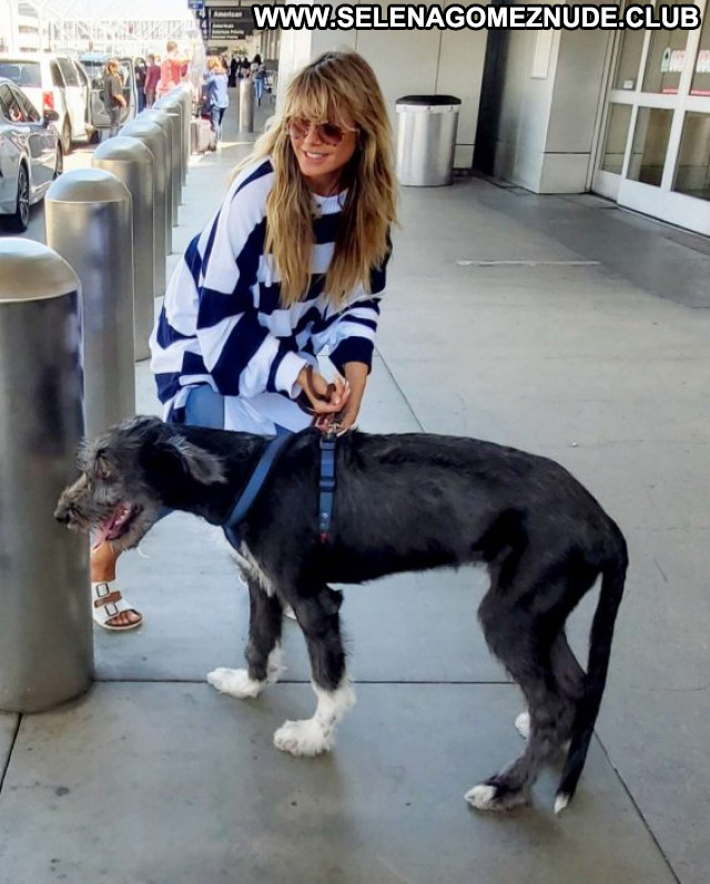 Heidi Klum Lax Airport  Beautiful Paparazzi Celebrity Babe Posing Hot