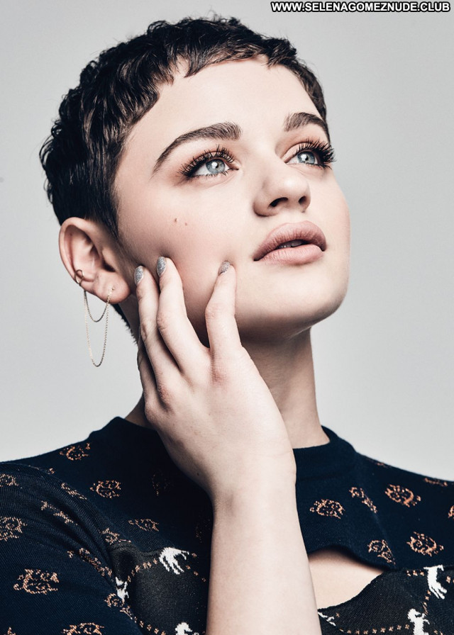 Joey King No Source Posing Hot Babe Beautiful Celebrity Sexy