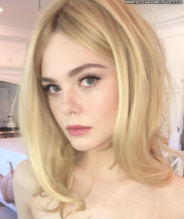 Elle Fanning No Source Posing Hot Babe Sexy Beautiful Celebrity