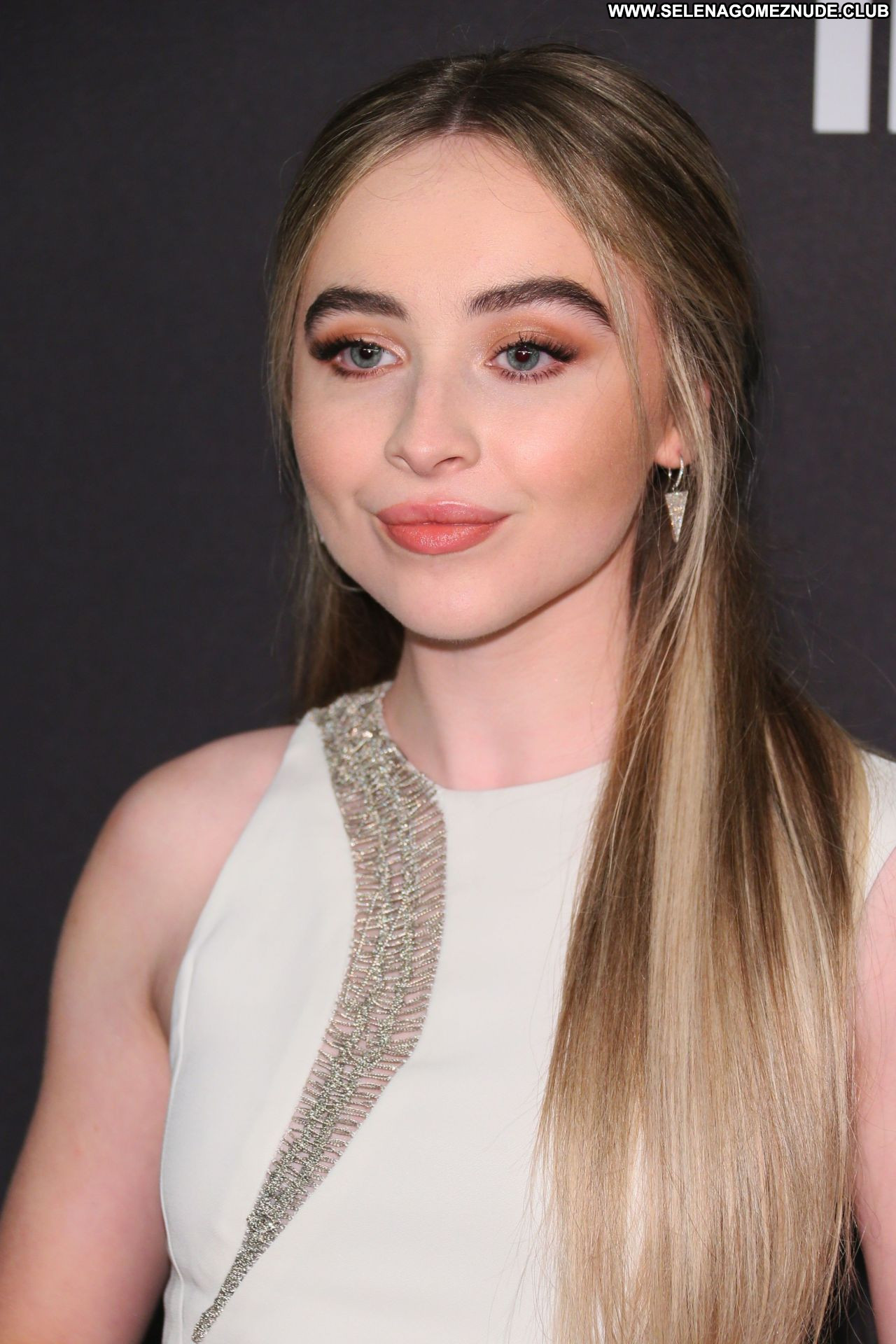 Sabrina Carpenter No Source Celebrity Beautiful Sexy Babe Posing Hot