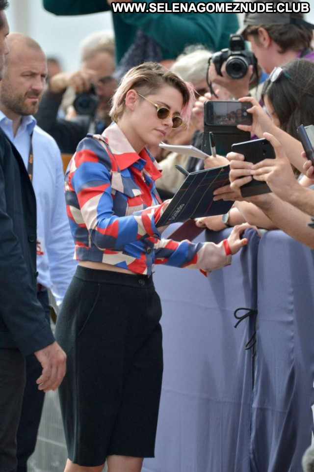 Kristen Stewart No Source Beautiful Babe Paparazzi Celebrity Posing