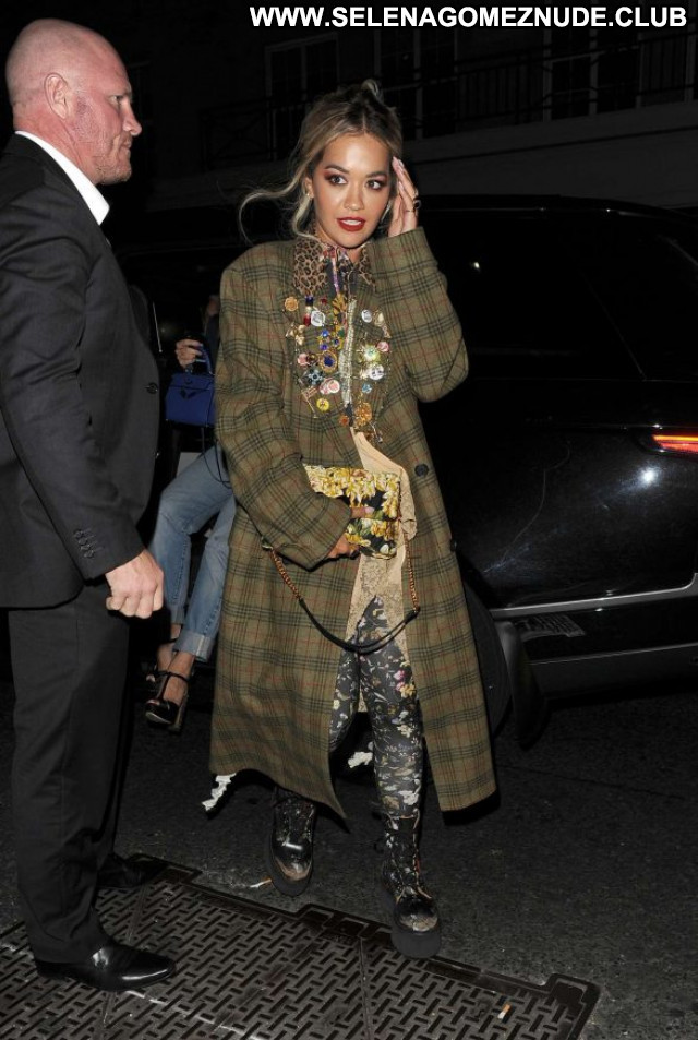 Rita Ora No Source Beautiful Celebrity Posing Hot Paparazzi Babe