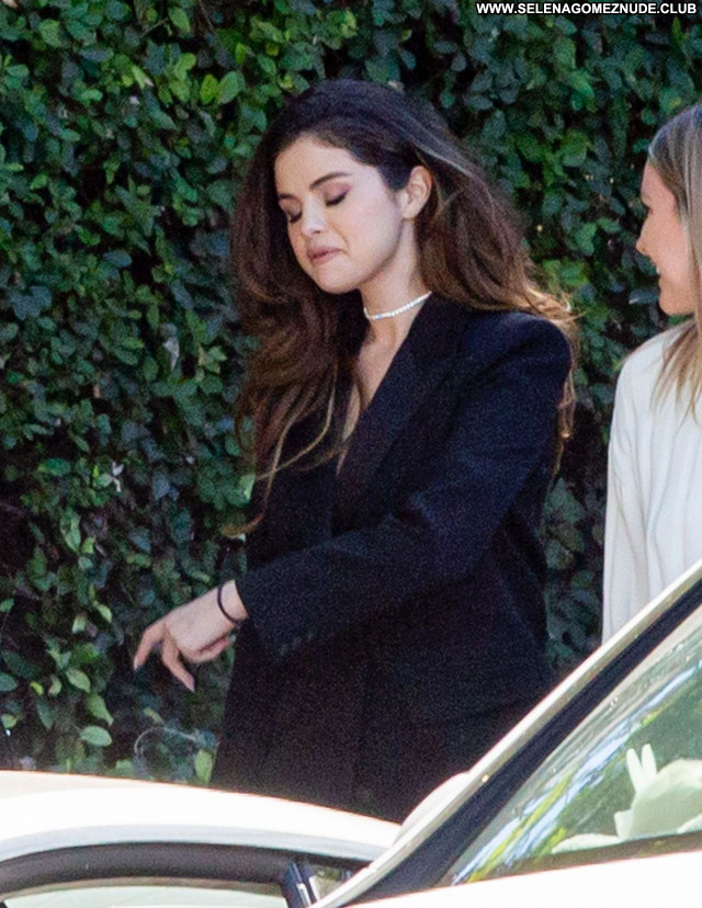 Selena Gomez No Source Posing Hot Beautiful Celebrity Sexy Babe