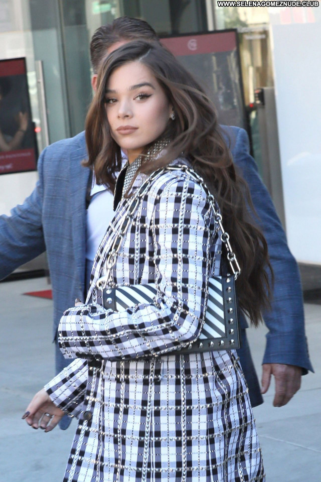 Hailee Steinfeld No Source  Sexy Posing Hot Beautiful Babe Celebrity