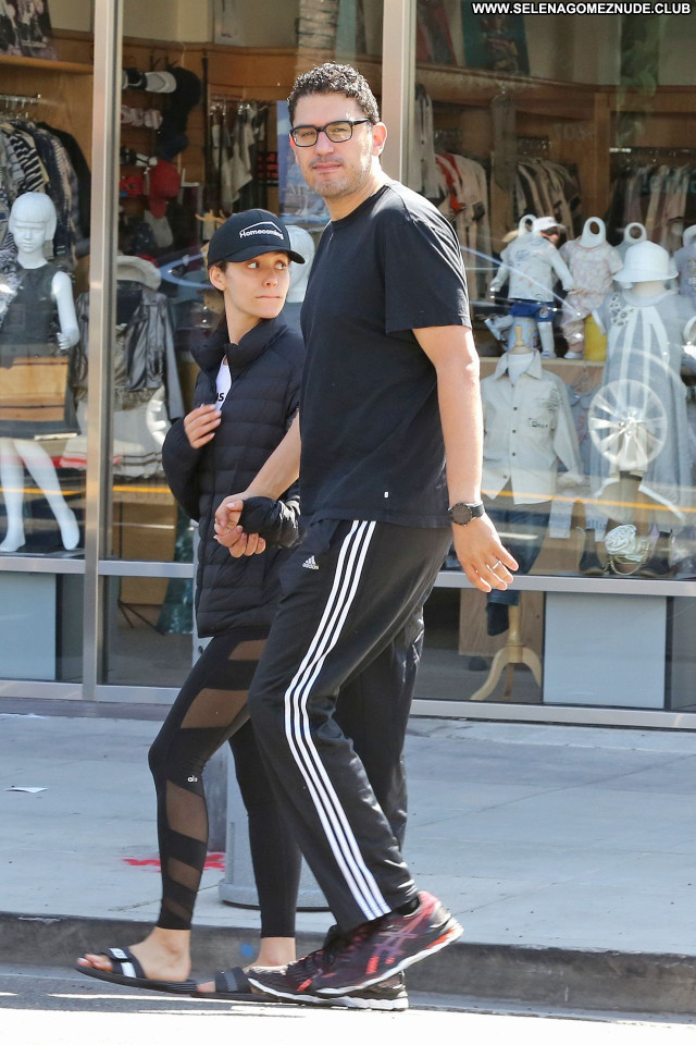 Beverly Hills No Source  Sexy Posing Hot Beautiful Babe Celebrity