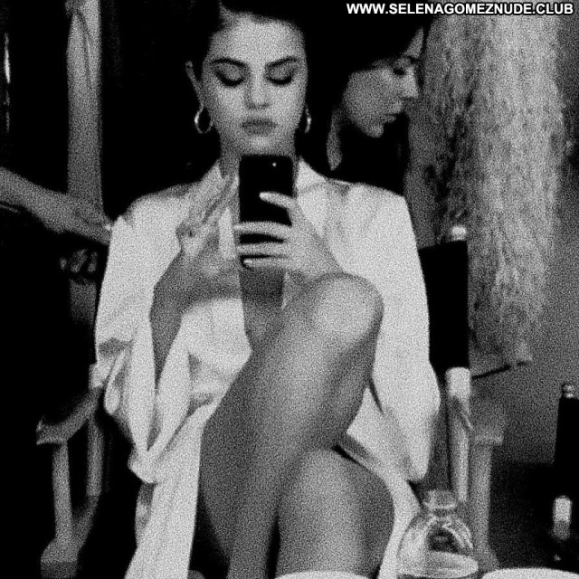 Selena Gomez No Source Sexy Celebrity Beautiful Babe Posing Hot